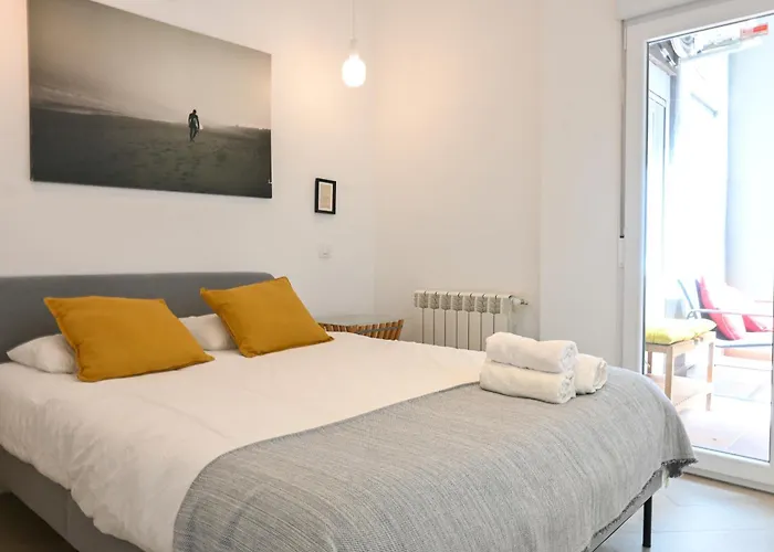 For You Rentals Encantador apartamento TEMPORAL de un dormitorio con patio en Vallecas FIG57B
