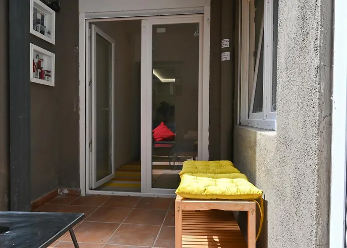 For You Rentals Encantador apartamento TEMPORAL de un dormitorio con patio en Vallecas FIG57B